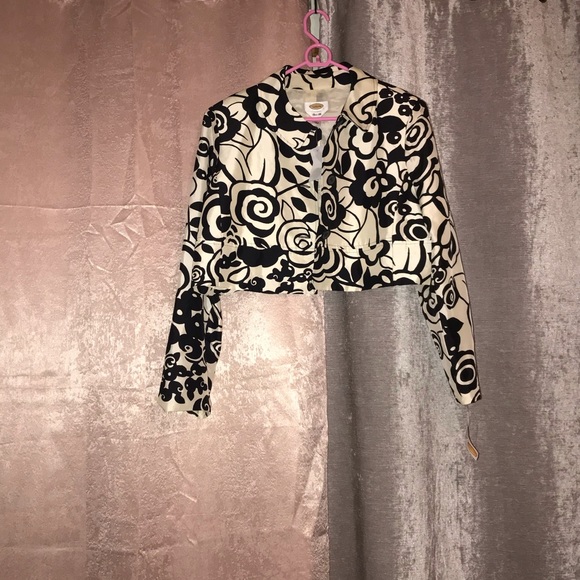 Talbots Jackets & Blazers - 🖤Talbots Black & White Floral Half Blazer NWT 🖤